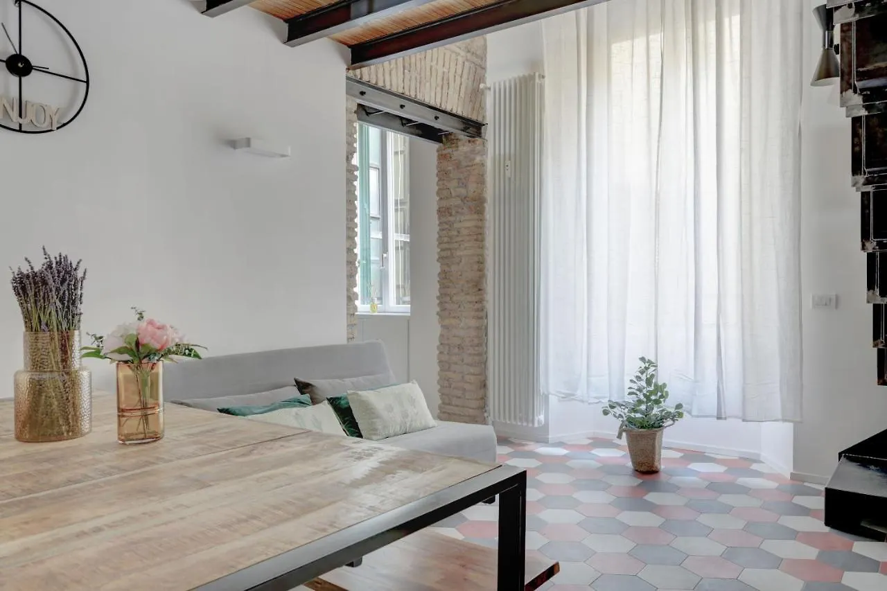 Colosseo Apt Laterano 85 - Home And More 로마 아파트